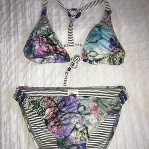 Bathing suit